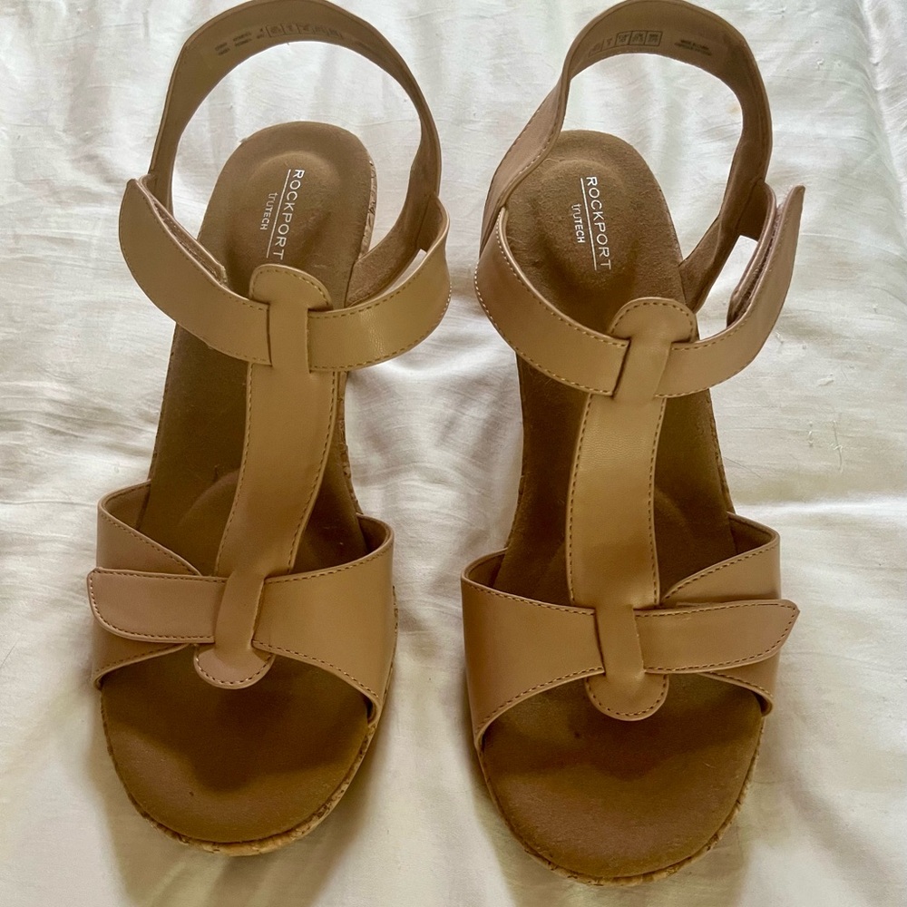 New Rockport Nude Cork Heel Sandals with T-Strap - Never Worn